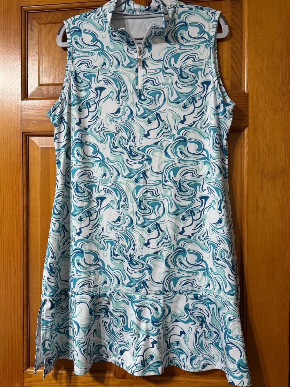NWOT Sleeveless Swirl-Print Golf Dress in Teal/White